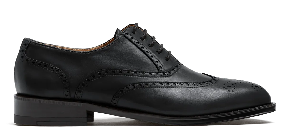 Brogue Shoes in black leather