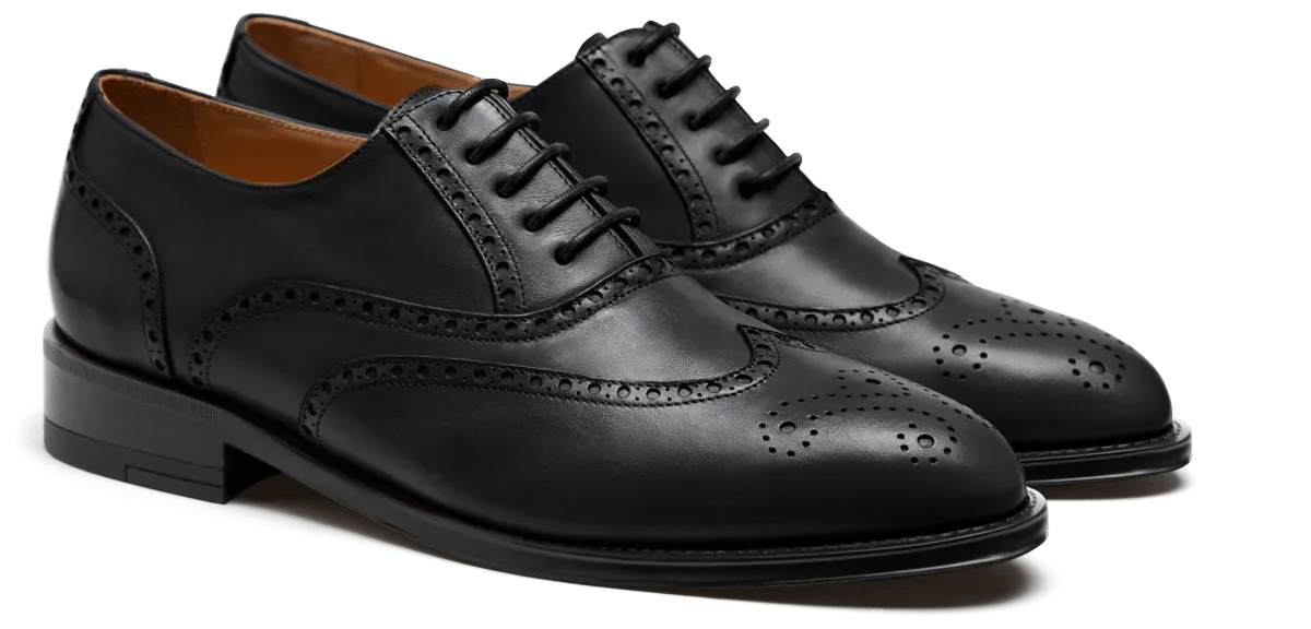 Brogue Shoes in black leather