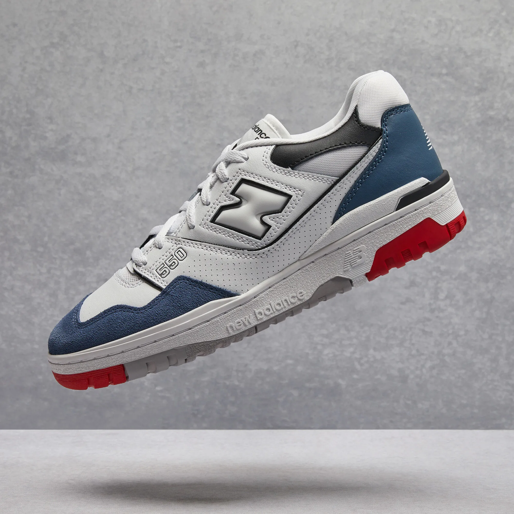 New Balance 550 Shoes