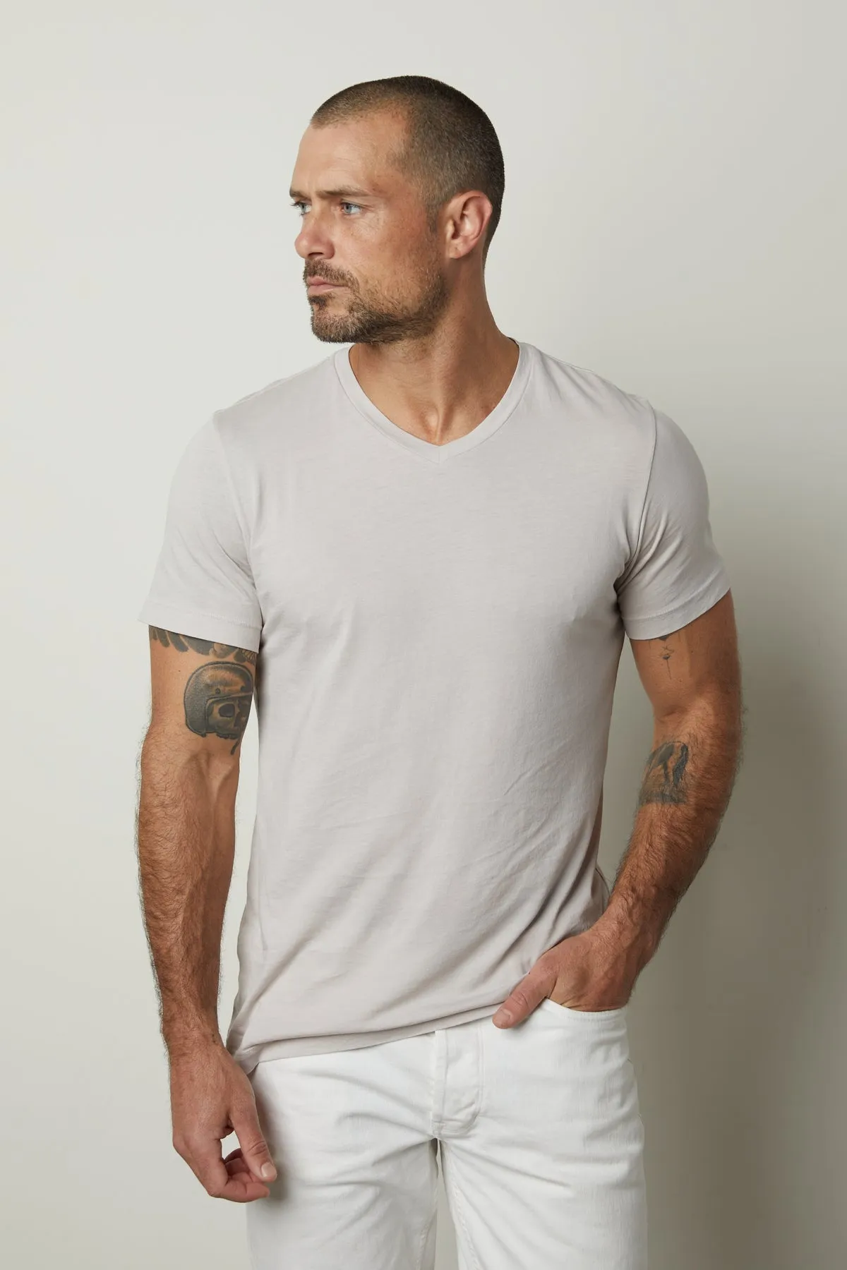 SAMSEN WHISPER CLASSIC V-NECK TEE