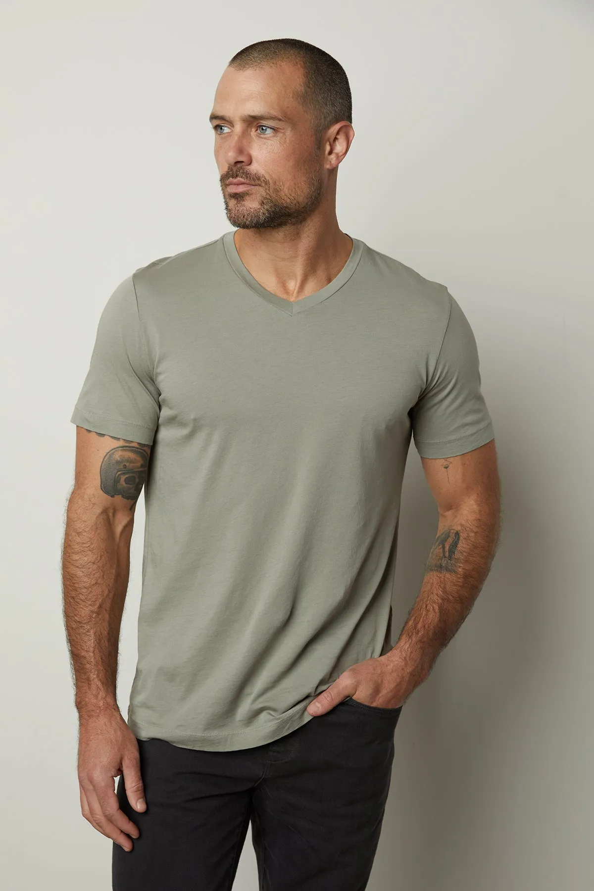 SAMSEN WHISPER CLASSIC V-NECK TEE