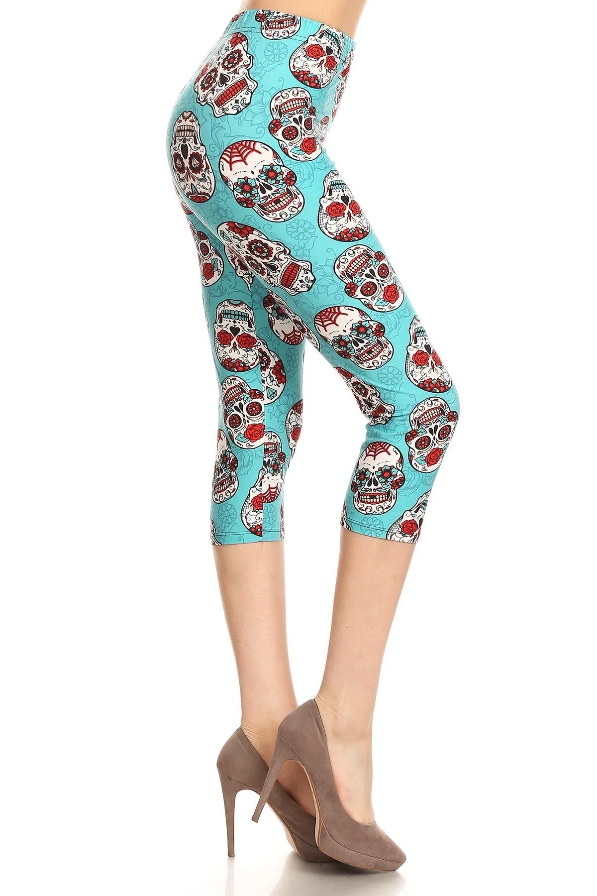 Women's Plus Teal Sugar Skulls Printed Cropped Capri Leggings