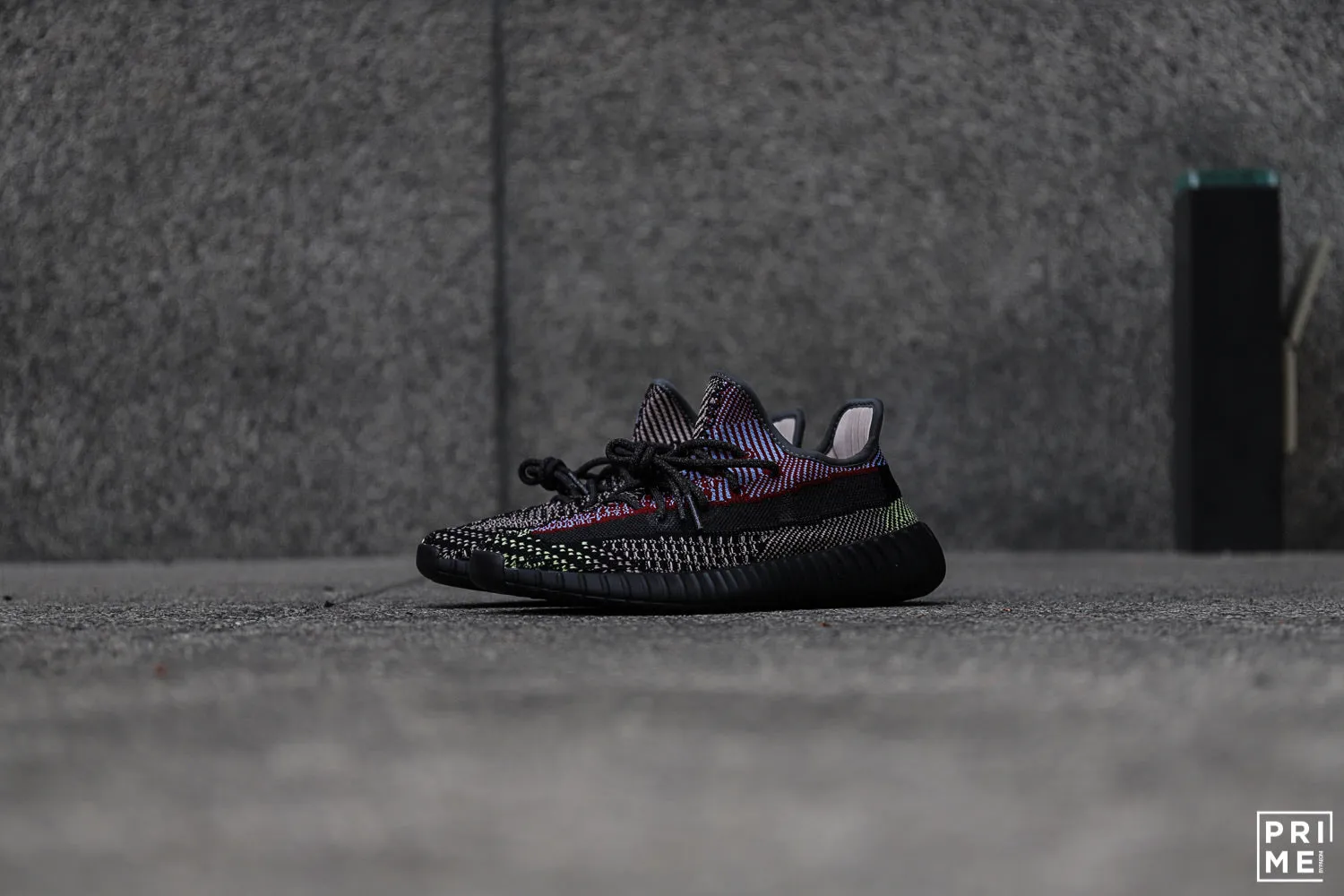 Yeezy 350 v.2 Yecheil (FW5190)