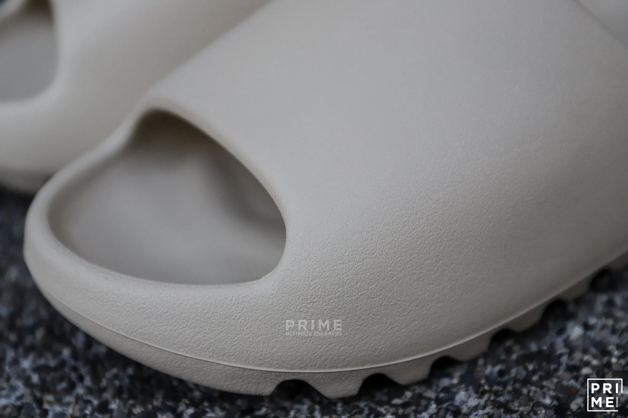 Yeezy Slide  BONE (FZ5897)